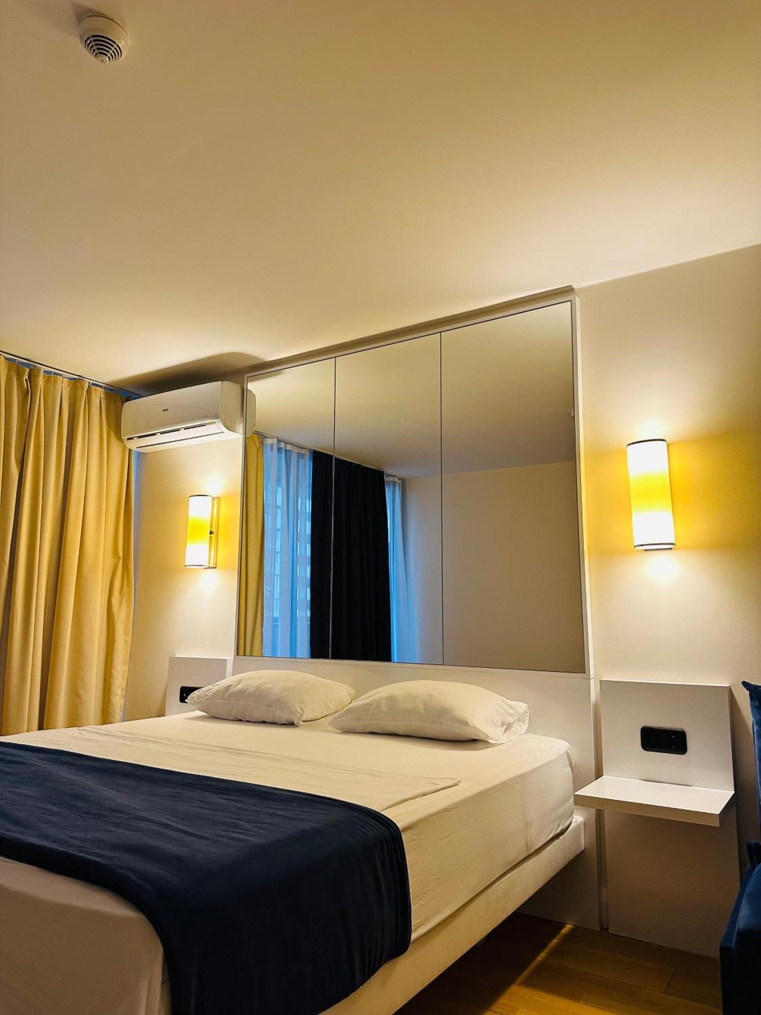 New Orbi Batumi Hotel Exterior photo